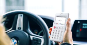 De_myPOS_Go_2 is_het_perfecte_compacte_pinapparaat_voor_de_taxi branche - Pin Centrale De myPOS Go 2 is het perfecte compacte pinapparaat voor de taxi branche